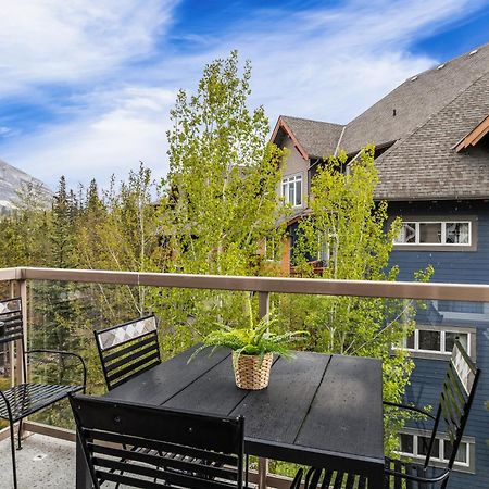 Charming 1 Bdrm Plus Loft With Views Managed By Little Sister Getaways Канмор Экстерьер фото