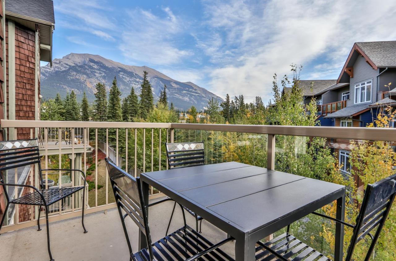 Charming 1 Bdrm Plus Loft With Views Managed By Little Sister Getaways Канмор Экстерьер фото