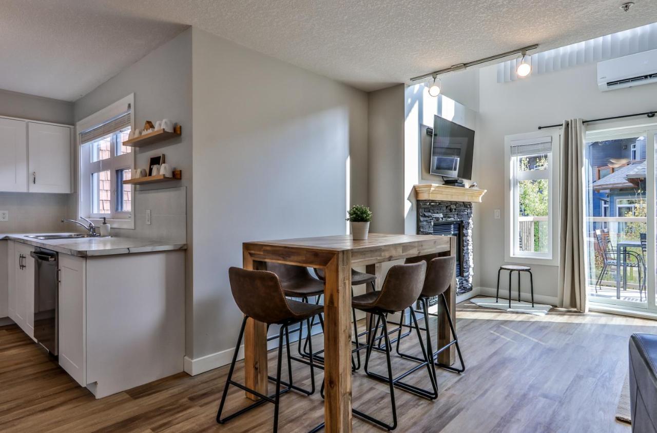 Charming 1 Bdrm Plus Loft With Views Managed By Little Sister Getaways Канмор Экстерьер фото