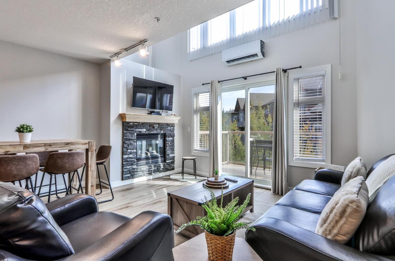 Charming 1 Bdrm Plus Loft With Views Managed By Little Sister Getaways Канмор Экстерьер фото