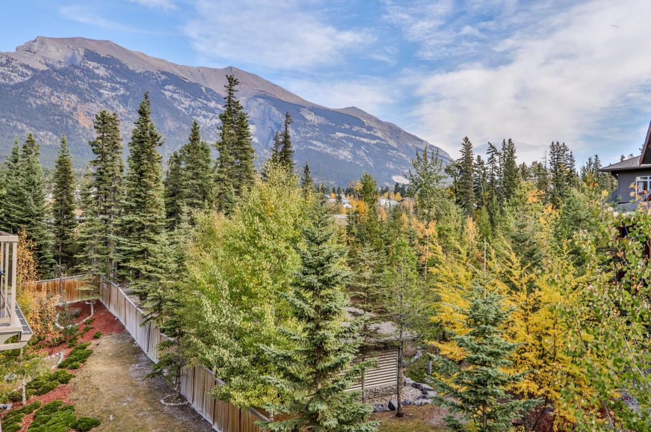 Charming 1 Bdrm Plus Loft With Views Managed By Little Sister Getaways Канмор Экстерьер фото