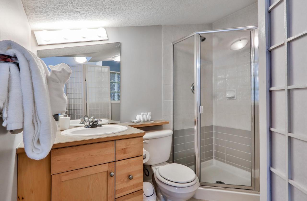 Charming 1 Bdrm Plus Loft With Views Managed By Little Sister Getaways Канмор Экстерьер фото
