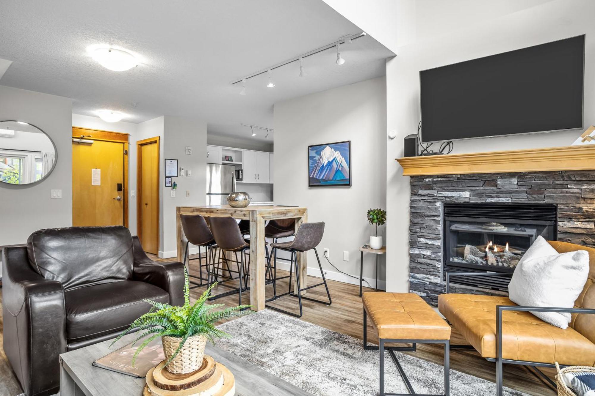 Charming 1 Bdrm Plus Loft With Views Managed By Little Sister Getaways Канмор Экстерьер фото
