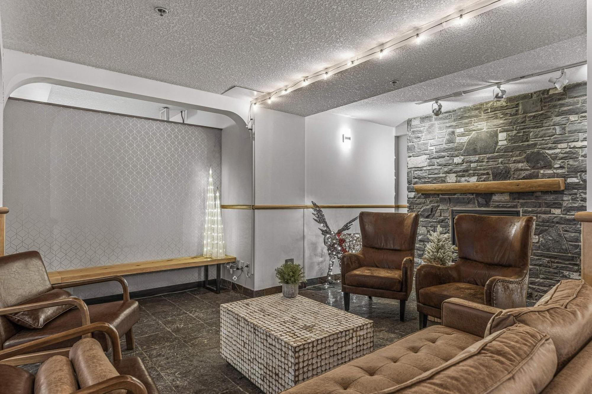 Charming 1 Bdrm Plus Loft With Views Managed By Little Sister Getaways Канмор Экстерьер фото